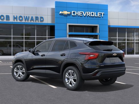 New 2026 Chevrolet Trax LS w/ Driver Confidence Package FWD image 22