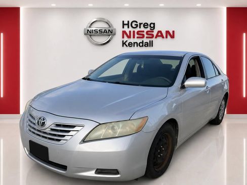 Used 2007 Toyota Camry LE FWD image 3