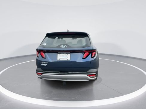 Certified 2025 Hyundai Tucson SE image 7
