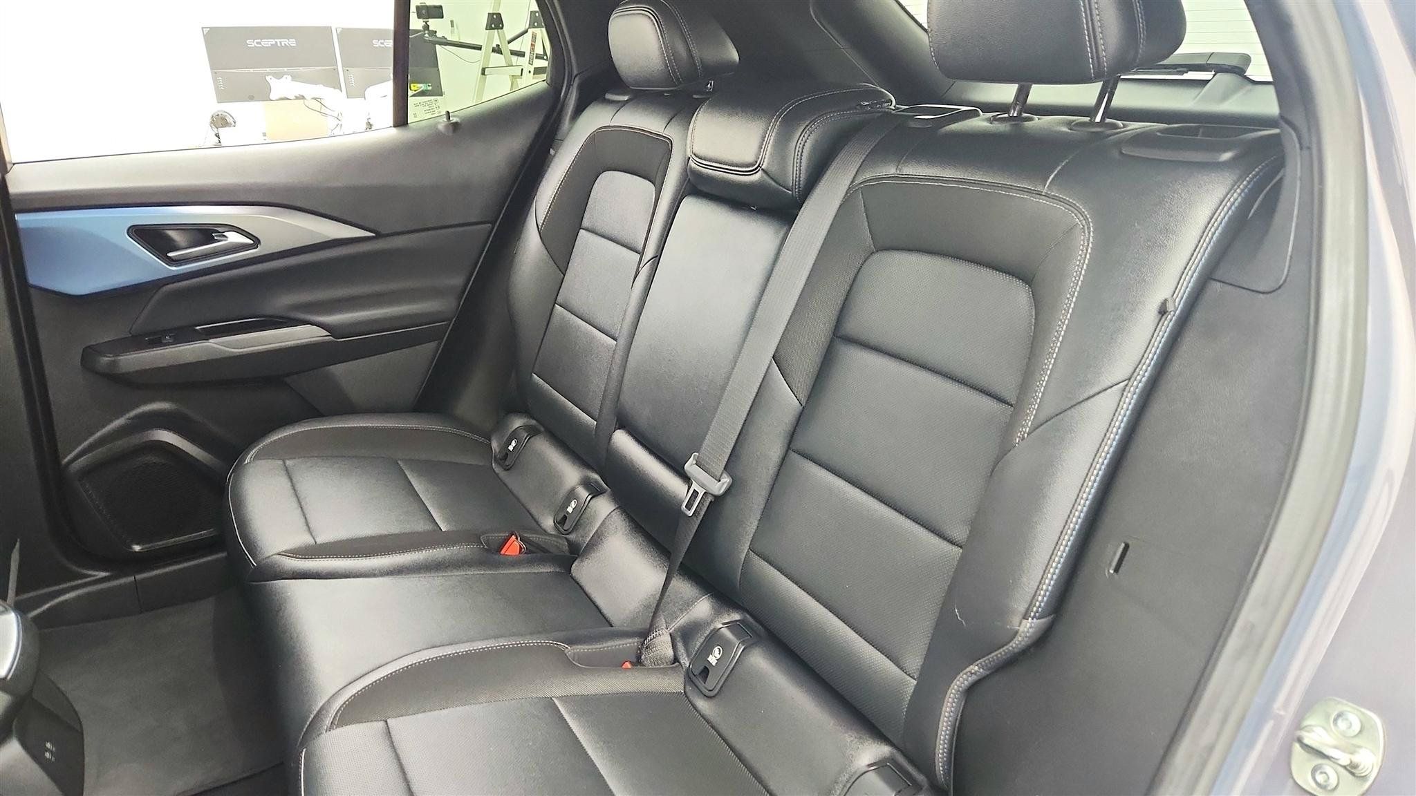 Used 2024 Chevrolet Equinox EV LT FWD image 17