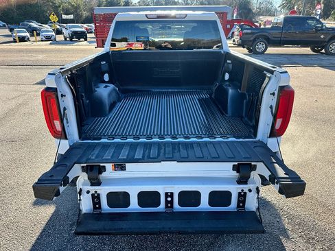 Used 2025 GMC Sierra 1500 SLT image 19