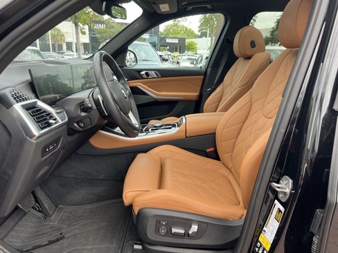 Used 2024 BMW X5 xDrive40i w/ Premium Package AWD/4WD image 16