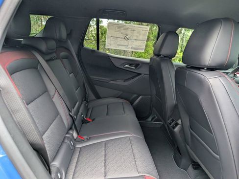 New 2026 Chevrolet Equinox RS w/ Safety and Technology Package FWD image 18