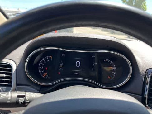 Used 2020 Jeep Grand Cherokee Limited w/ Luxury Group II AWD/4WD image 11