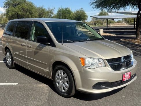 Used 2016 Dodge Grand Caravan SE w/ Quick Order Package 29E SE FWD image 16