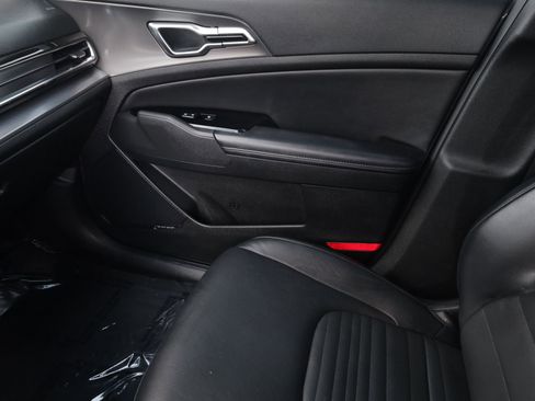 Used 2023 Kia Sportage SX image 15