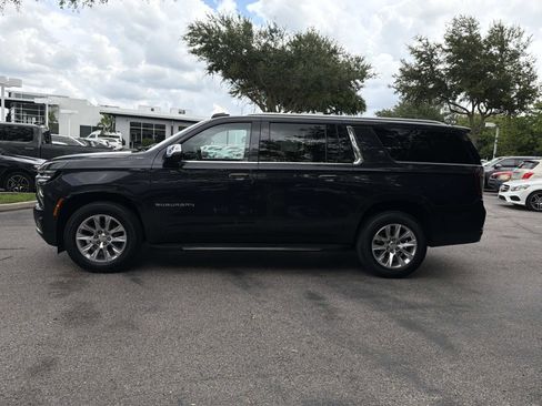 Used 2025 Chevrolet Suburban Premier RWD image 6