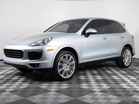 Used 2018 Porsche Cayenne Platinum Edition w/ Premium Package image 1