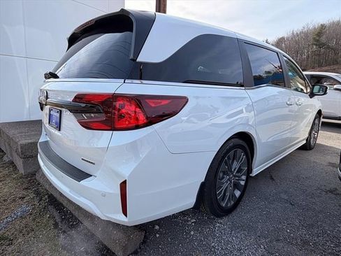 New 2026 Honda Odyssey Touring image 5