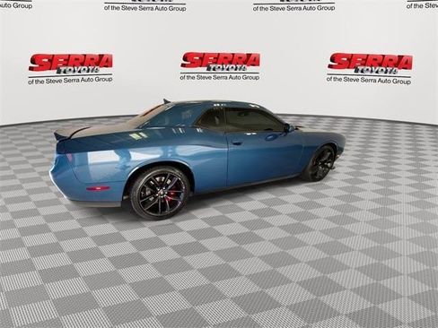 Used 2022 Dodge Challenger GT w/ Plus Package image 9
