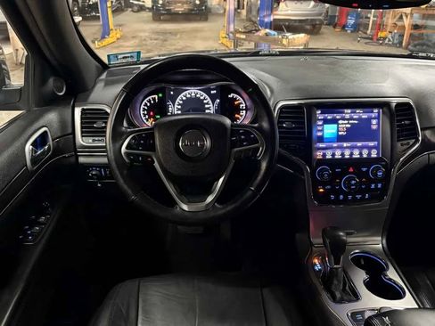 Used 2018 Jeep Grand Cherokee Limited AWD/4WD image 20