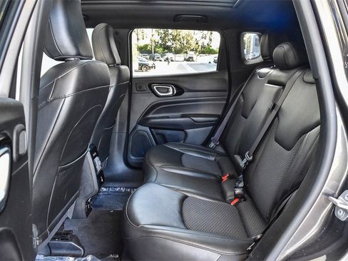 Used 2022 Jeep Compass Altitude w/ Sun and Sound Group image 18