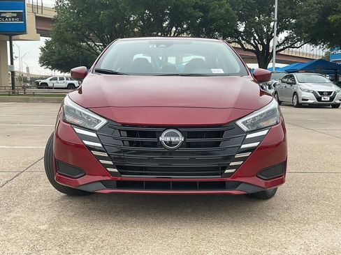 Used 2025 Nissan Versa SV FWD image 3