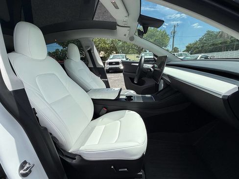 Used 2023 Tesla Model Y Long Range AWD/4WD image 23