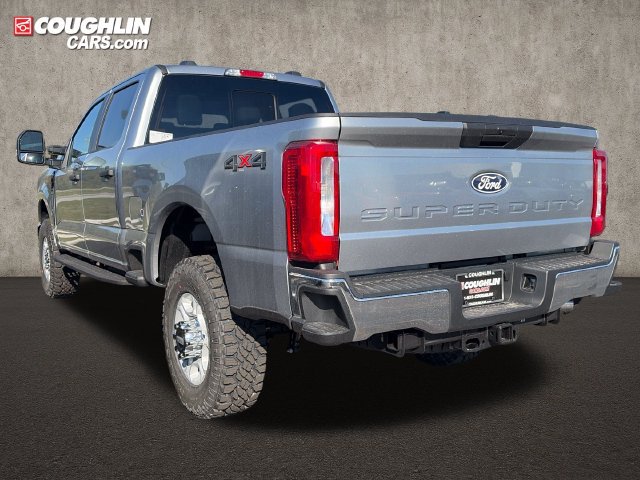 New 2027 Ford F250 XL w/ XL Off-Road 35" Tire Pakckage AWD/4WD image 3