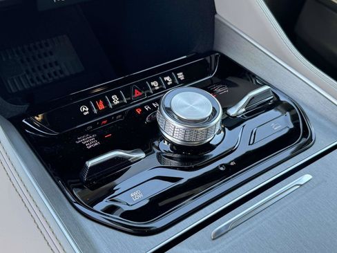 New 2026 Jeep Grand Wagoneer Limited AWD/4WD image 18