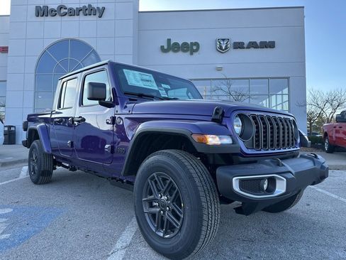 New 2026 Jeep Gladiator Sport image 1