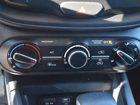 Used 2023 Kia Soul LX w/ LX Technology Package image 29