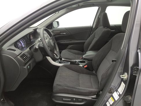 Used 2015 Honda Accord EX image 17