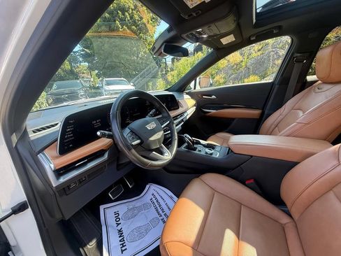 Used 2024 Cadillac XT4 Sport AWD/4WD image 15