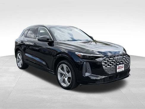 Used 2025 Audi Q5 Prestige AWD/4WD image 3