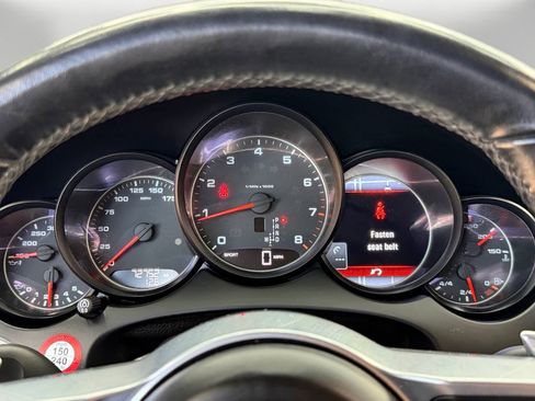 Used 2018 Porsche Cayenne Platinum Edition w/ Premium Package image 22