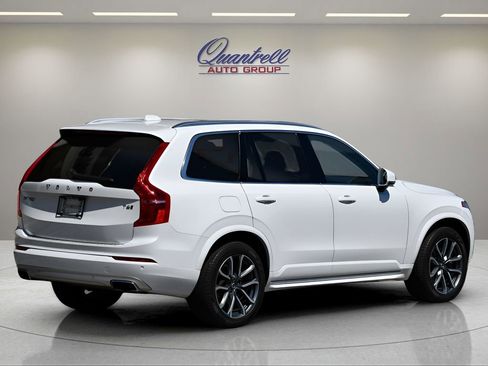 Used 2020 Volvo XC90 T6 Momentum w/ Protection Package Premier AWD/4WD image 4