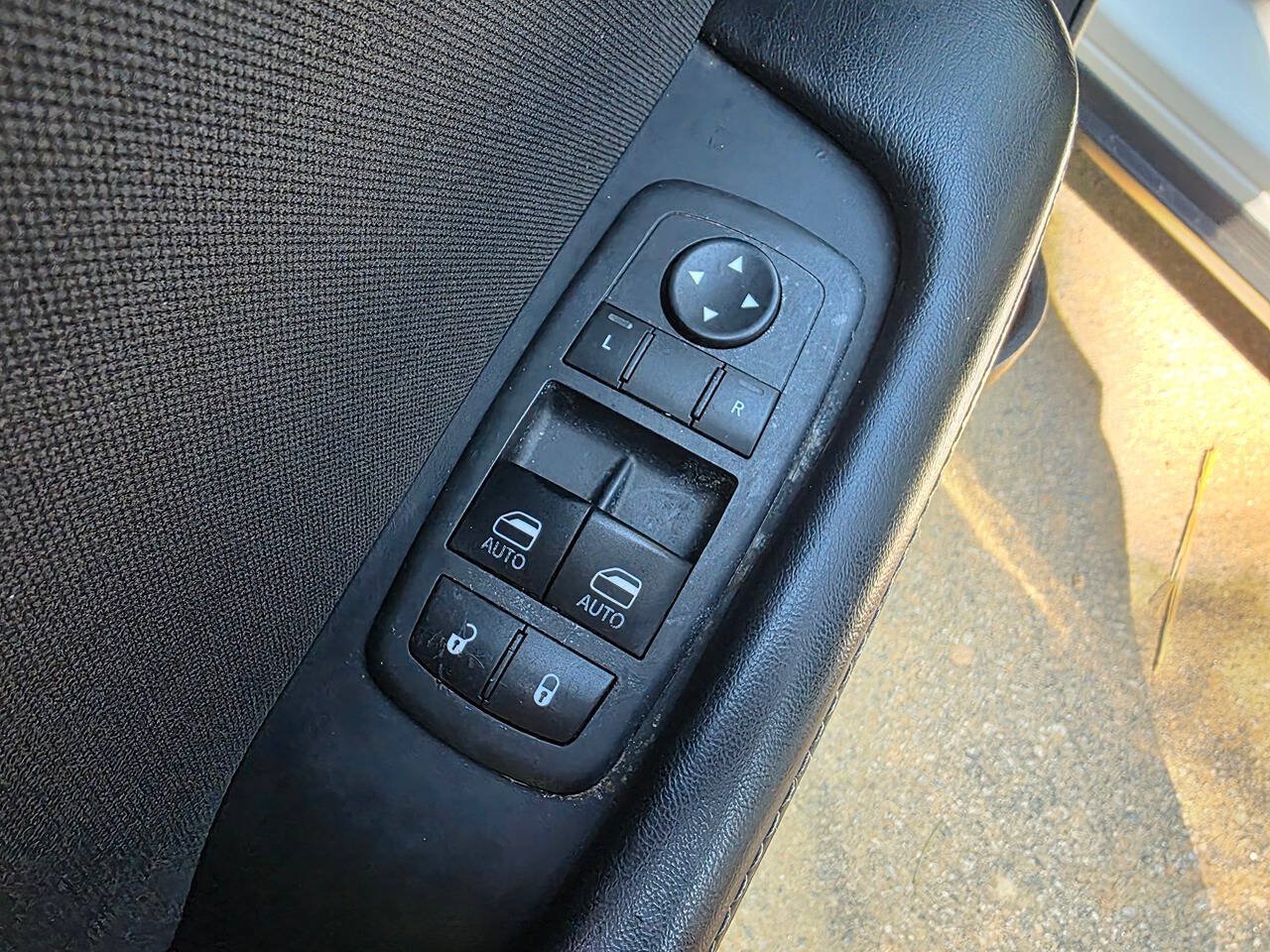 Used 2020 Dodge Challenger SXT RWD image 10