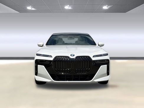 New 2026 BMW 760i xDrive w/ Executive Package AWD/4WD image 6