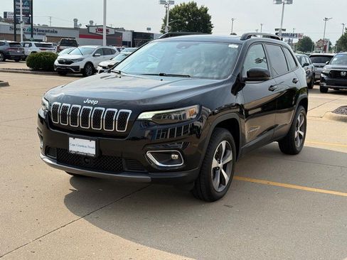 Used 2022 Jeep Cherokee Limited AWD/4WD image 9