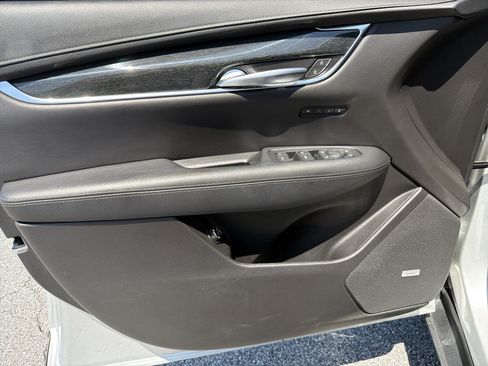 Used 2020 Cadillac XT5 Premium Luxury AWD/4WD image 12