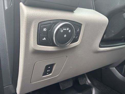 Used 2015 Ford F150 XLT w/ Equipment Group 302A Luxury AWD/4WD image 27