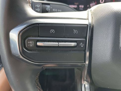 Used 2024 GMC Canyon AT4 w/ Canyon Safety Plus Package image 33