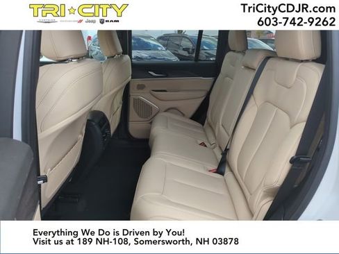 New 2025 Jeep Grand Cherokee Limited w/ Trailer Tow Package image 24