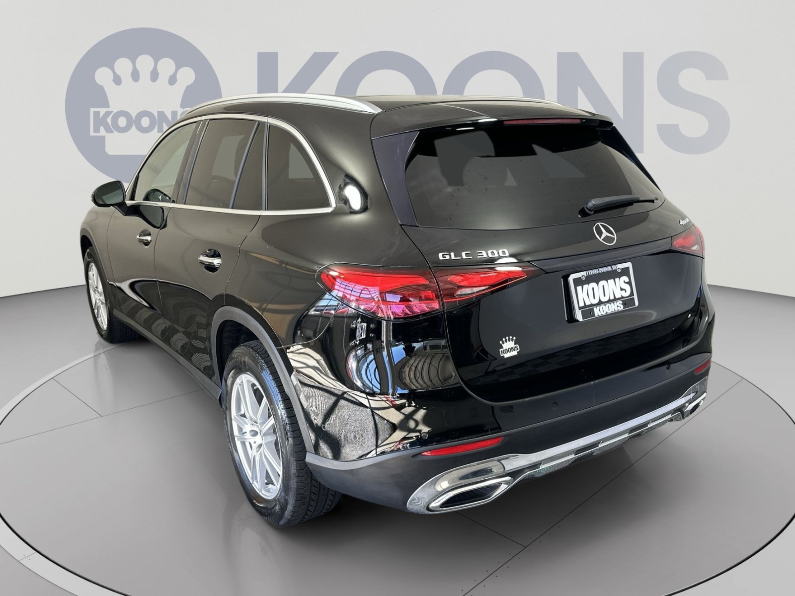 Used 2023 Mercedes-Benz GLC 300 4MATIC image 4