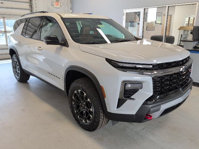 New 2027 Chevrolet Traverse Z71 w/ Enhanced Driving Package AWD/4WD image 7