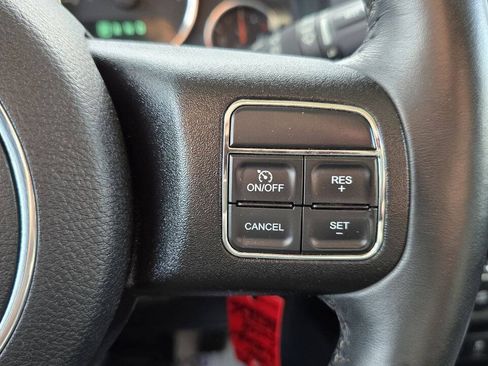Used 2016 Jeep Wrangler Unlimited Rubicon w/ Dual Top Group AWD/4WD image 22