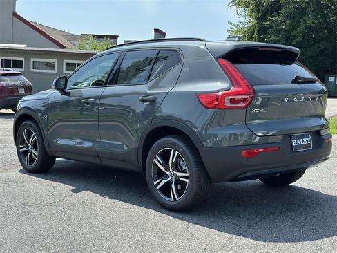 New 2026 Volvo XC40 B4 Plus w/ Climate Package image 21