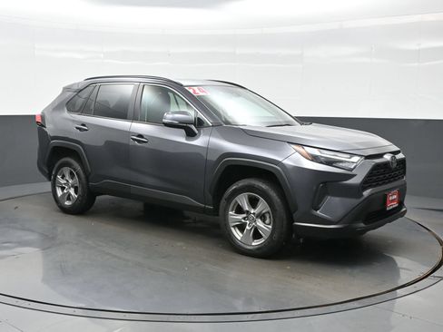 Used 2024 Toyota RAV4 XLE FWD image 8