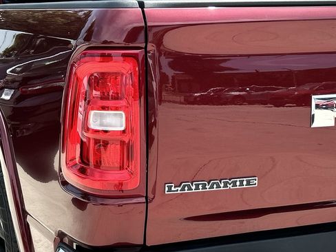Used 2025 RAM 1500 Laramie AWD/4WD image 7
