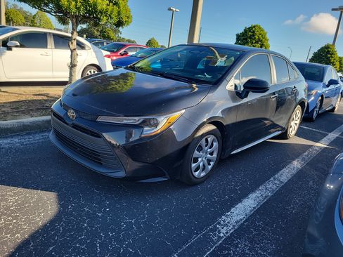 Certified 2024 Toyota Corolla LE FWD image 3