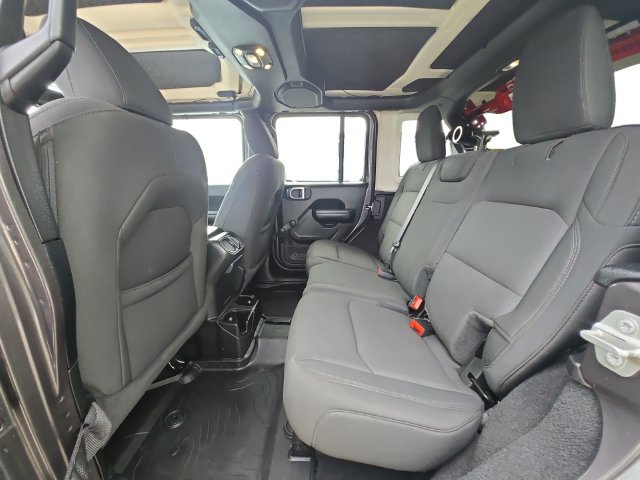 Used 2021 Jeep Wrangler Unlimited Sport AWD/4WD image 11