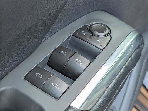 New 2026 Chevrolet Traverse LT w/ LPO, Floor Liner Package FWD image 32