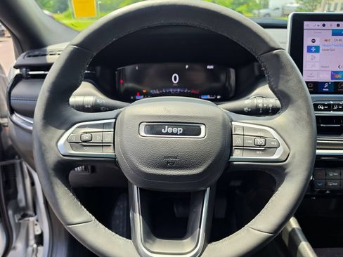 Used 2025 Jeep Compass Limited w/ High Altitude Package AWD/4WD image 16