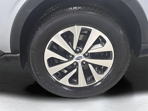 Used 2021 Subaru Outback Premium image 28