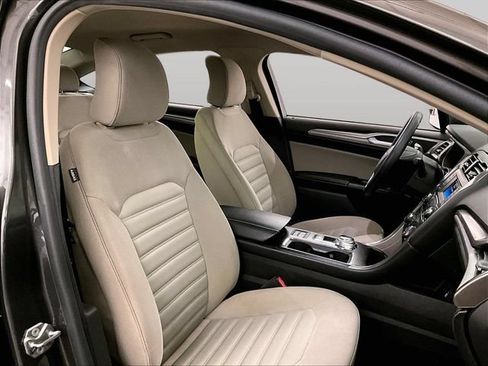 Used 2017 Ford Fusion S FWD image 7
