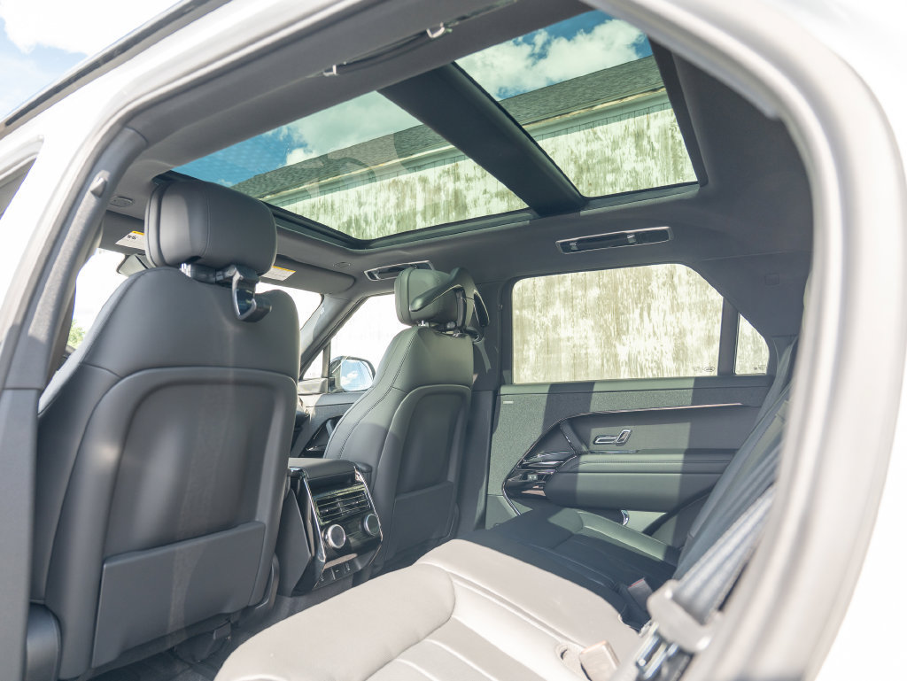 New 2026 Land Rover Range Rover Sport Dynamic SE AWD/4WD image 22