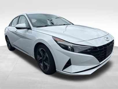 Used 2023 Hyundai Elantra SEL w/ Convenience Package