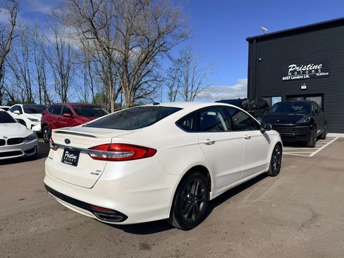 Used 2018 Ford Fusion SE w/ Equipment Group 201A image 4