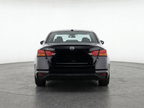 Used 2025 Nissan Altima 2.5 SV FWD image 7